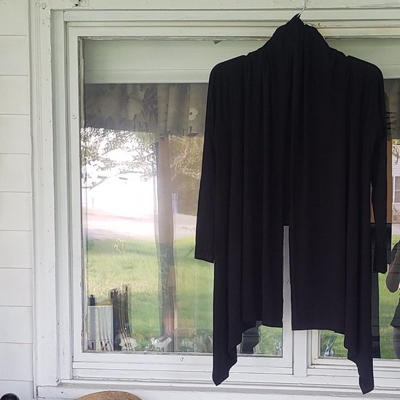 Cable & Gauge High Low Cardigan Wrap - Picture 7 of 12